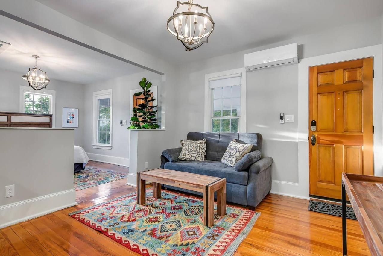 Mckenize Guest House: Marble Falls Suite 1 Bd, 1Ba 外观 照片